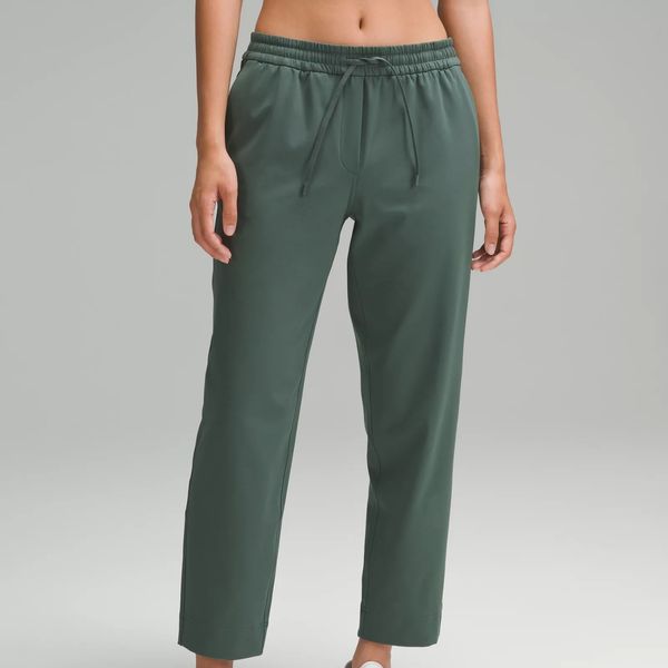 Lululemon Tapered-Leg Mid-Rise Women’s Pant 7/8 Length Luxtreme